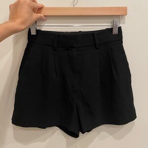 Aritzia Babaton Black Suit Short Size 0